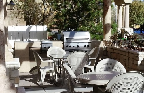 Westside Hotel | Everything You Need For The Perfect Vacation! Indoor Pool, Pets Are Welcome!
