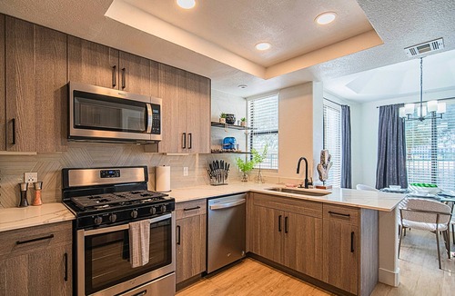 Kierland Condo | Executive Golfside Remodeled | Side by Side Suites
