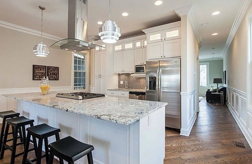 Irving Park House | Experience Luxury and Comfort in Chicago - 4bd/4ba House