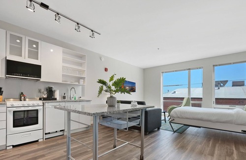 Crossroads Arts District Condo | Experience Luxury Living with Spectacular Amenities at Your Fingertips 329