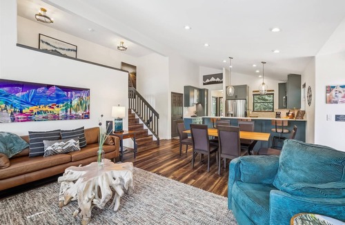 Park Forest Estates House | Experience mountain living at 'Above it All' in Breckenridge, a cozy 3-bedroom retreat.