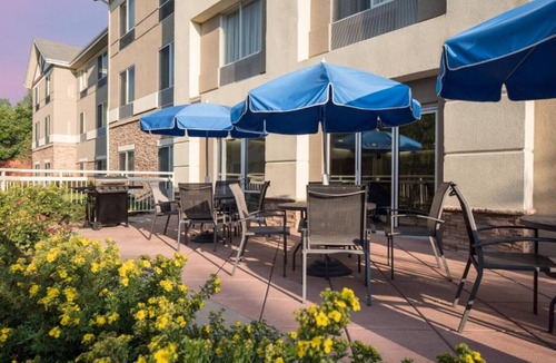 Centerra House | Experience the Rocky Mountain Spirit at our Loveland hotel