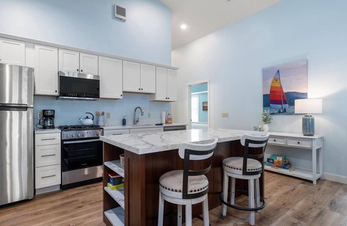 Petoskey Condo | Explore, Relax, Repeat — Cozy Condo Between Petoskey & Harbor Springs