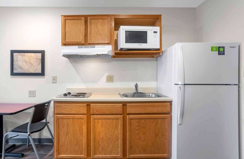 Springfield Hotel | Extended Stay America Select Suites - Springfield - South - Battlefield