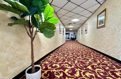 Hiawatha Hotel | FairBridge Inn Express Hiawatha