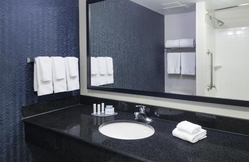 Overland Park Hotel | Fairfield Inn & Suites Kansas City Overland Park