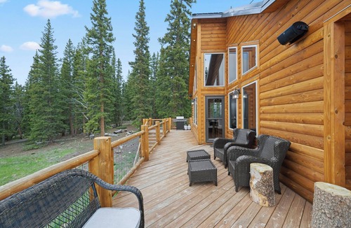 Valley of the Sun Cabin | Fairplay cabin on 8 private acres — Game room