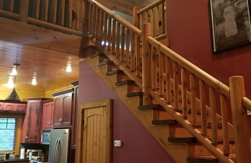 Johnson City Cabin | Fall Dates are open-Riverfront-Watauga River-Trophy Section.