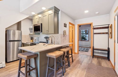 Fall River Estates Condo | Fall River Escape Fireplace Close to RMNP