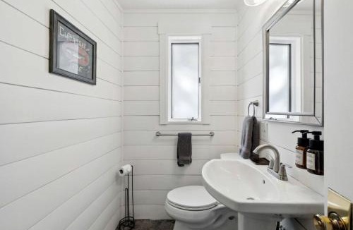 Allenspark House | Family-Friendly Mountain Cabin with Hot Tub near Estes Park & Rocky Mountain National Park, Ferncliff Colorado