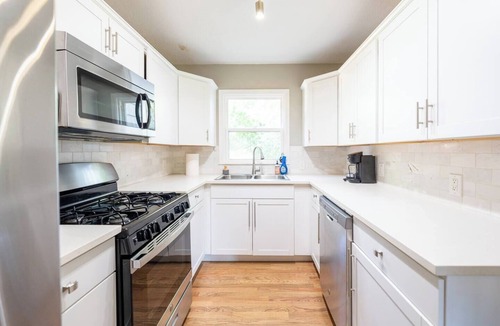 Roeland Park House | Family House w/Fenced Yard