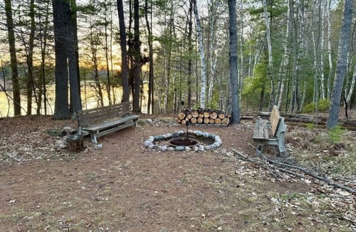 Conover House | FANTASTIC waterfront home-Sleeps 12! Close to trails with WiFi, AC, fireplace!