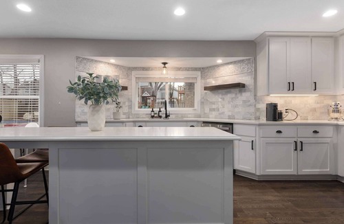 Shawnee House | SPORTS FANS: Home with Pool, Firepit, 4 BEDS