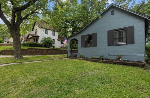 Rosedale House | MAJOR INTERNATIONAL SPORTING EVENT KC Stay Fountain Bungalow Reduced Rate