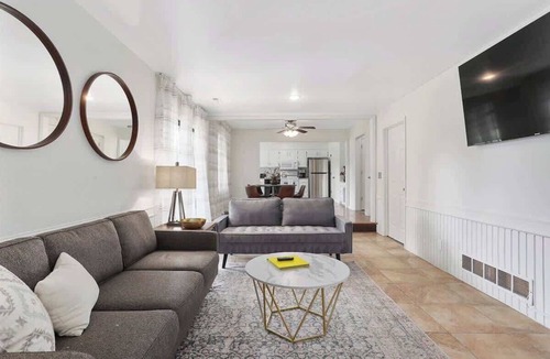 Olathe House | MAJOR INTERNATIONAL SPORTING EVENT WC Ready Sleeps 13/5BR Mins to Stadium!