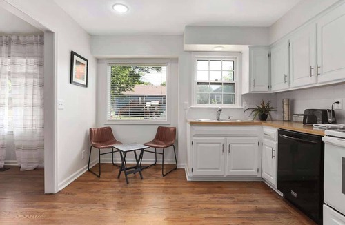 Olathe House | MAJOR INTERNATIONAL SPORTING EVENT WC Ready Sleeps 13/5BR Mins to Stadium!