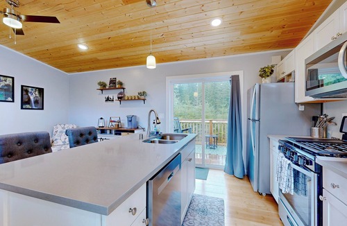 Carson Cabin | Fire Pit & Mtn Views! Cabin, Steps to Wind River