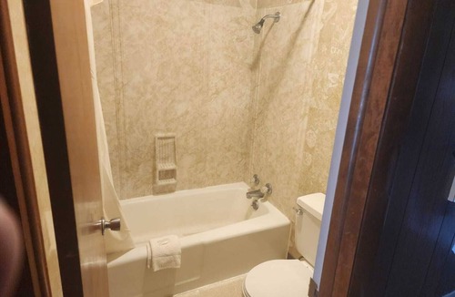 Quinter Hotel | First Inn By OYO Quinter Hwy 70