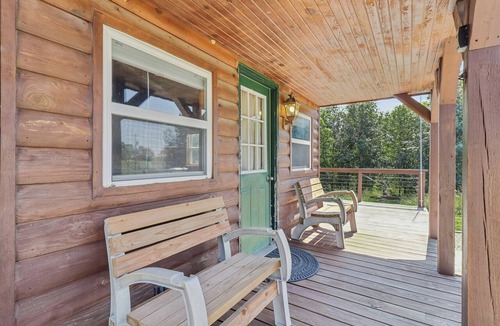 Fairport Cabin | Fishing Pond & Treehouse: Tranquil Maysville Cabin