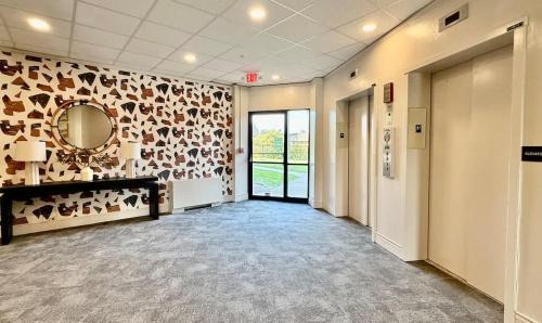 North Central Omaha Apartment | Fitness Hub Pickleball & City Attractions