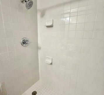 North Central Omaha Apartment | Fitness Hub Pickleball & City Attractions