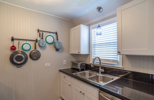 Overland Park House | Floyd's Retreat Stylish Home | Walk to Downtown Overland Park