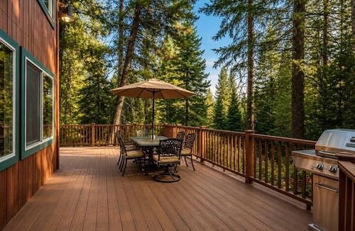 McCall Cabin | Forest Views | King Bed | Fireplace | Pet Friendly