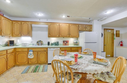 Fort Calhoun Apartment | Fort Calhoun Home w/Screened Porch + Playground!