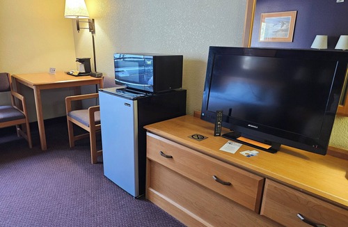 Russell Hotel | Fossil Creek Hotel And Suites