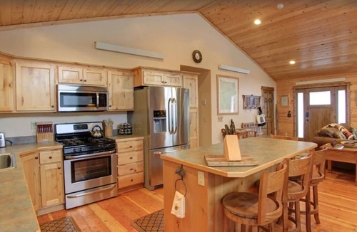 Lazy Acres House | Fox Den Lodge