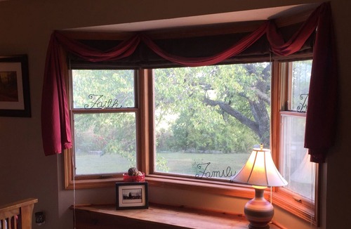 St. George House | FREE cleaning w/ min 3 day stay in June! 10-acres hot tub! Sleeps 15. Clean Fun!