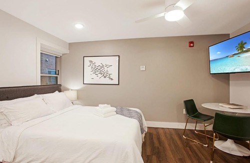 Hanover Place Apartment | FRONTDESK Comfy Studio Apt near Science City