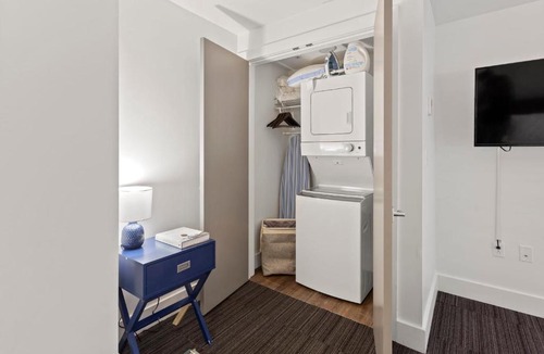 Hanover Place Apartment | FRONTDESK Studio Apt near Boulevard Brewing