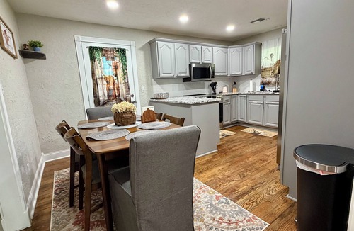 Lawton House | Fun, entertaining home with game room near Fort Sill, restaurants, & shopping.