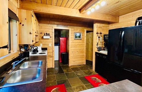 Island Park Cabin | FView Memory-Maker with The Best Summer Cabin
