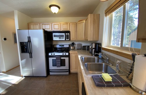 Fairplay Cabin | Game Room w/Pool Table, Mtn Views, Pet-Friendly, Starlink WiFi