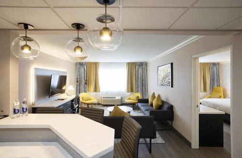 Ames Hotel | Gateway Hotel and Conference Center at Iowa State University