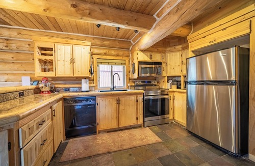 Valley of the Sun Cabin | Gemini cabin, deck views of 14kft mtn, 40 min to Breck. Surrounded by wildlife