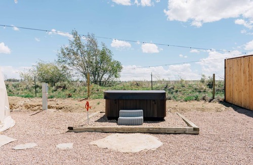 Lyman House | Geodome Ranch Retreat- with a Hot Tub!