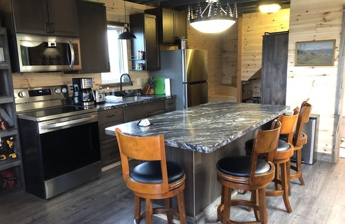 Babb House | Glacier Summit - Spacious, New & Modern Villa Overlooking the Forest & Rockies