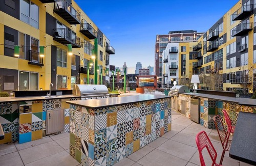 Crossroads Arts District Apartment | Glamorous Retreat Less than 10 miles to Arrowhead Stadium 359
