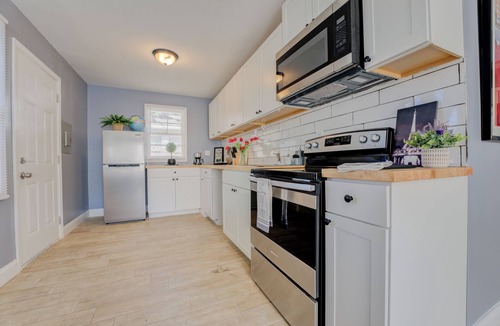Memphis Apartment | Gleaming Escapade with ShelICrestCorp Apt 105