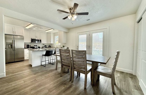Glendale House | Glendale Townhome | Hot Tub Near Zion & Bryce