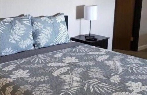 Lamar Hotel | Golden Arrow Motel