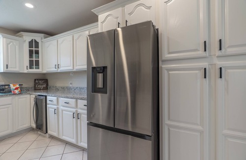 Claremore Cottage | Goldfinch Guesthouse: Charming Family Home Near Lake & Downtown Claremore