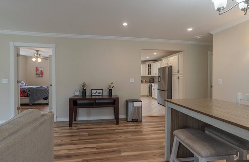 Claremore Cottage | Goldfinch Guesthouse: Charming Family Home Near Lake & Downtown Claremore