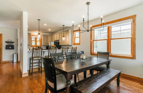 Grand Elk Ranch Cabin | Golf Course Retreat with Hot Tub Dog-Friendly