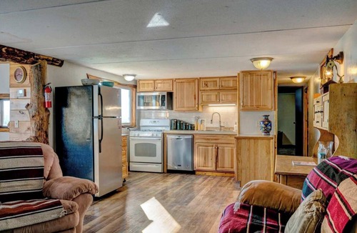 Saddlestring House | Gone Fishin' | Private Hot Tub, BBQ & Garage Lounge | Pet-Friendly Mountain Hideaway in Story, WY | 3 Bed, Sleeps 6 | 20 Min to Sheridan