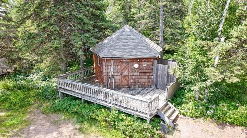Two Harbors Apartment | Gooseberry Trailside Suites by Heirloom Boutique Collection