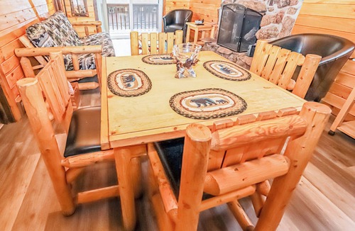 Estes Park Cabin | Gorgeous 2-Bedroom Modern Rustic Cabin with Views Cabin 1